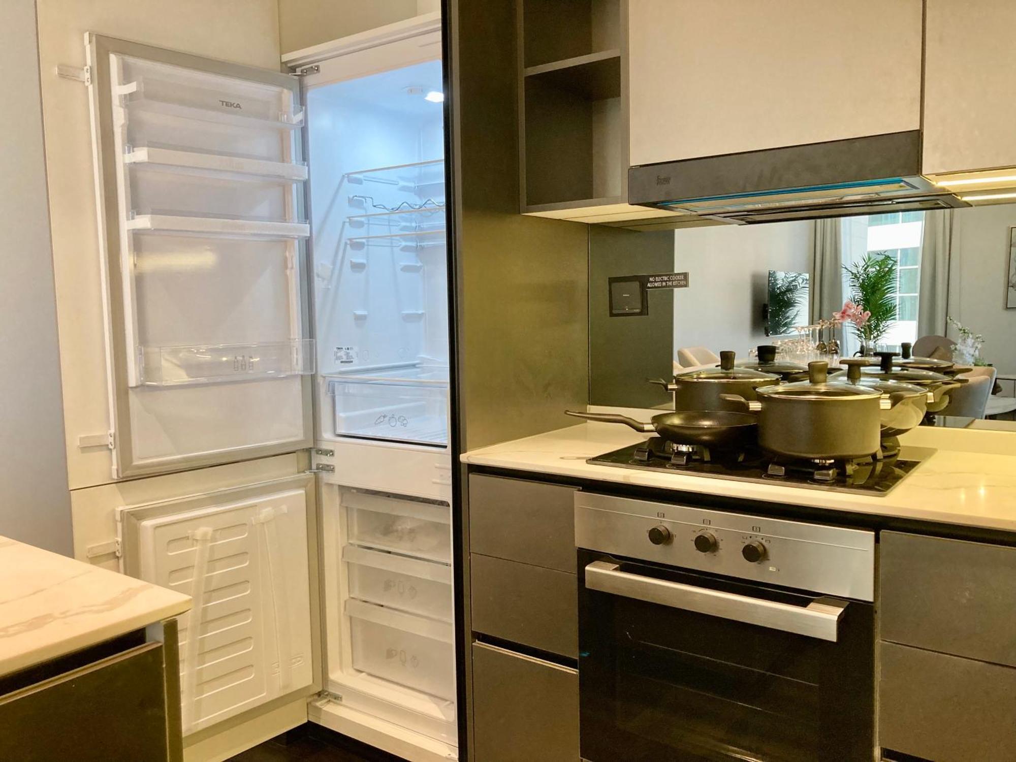 Elegant 2bhk In O Ten, Al Jaddaf Luxury & Comfort Combined Dvr 411 *