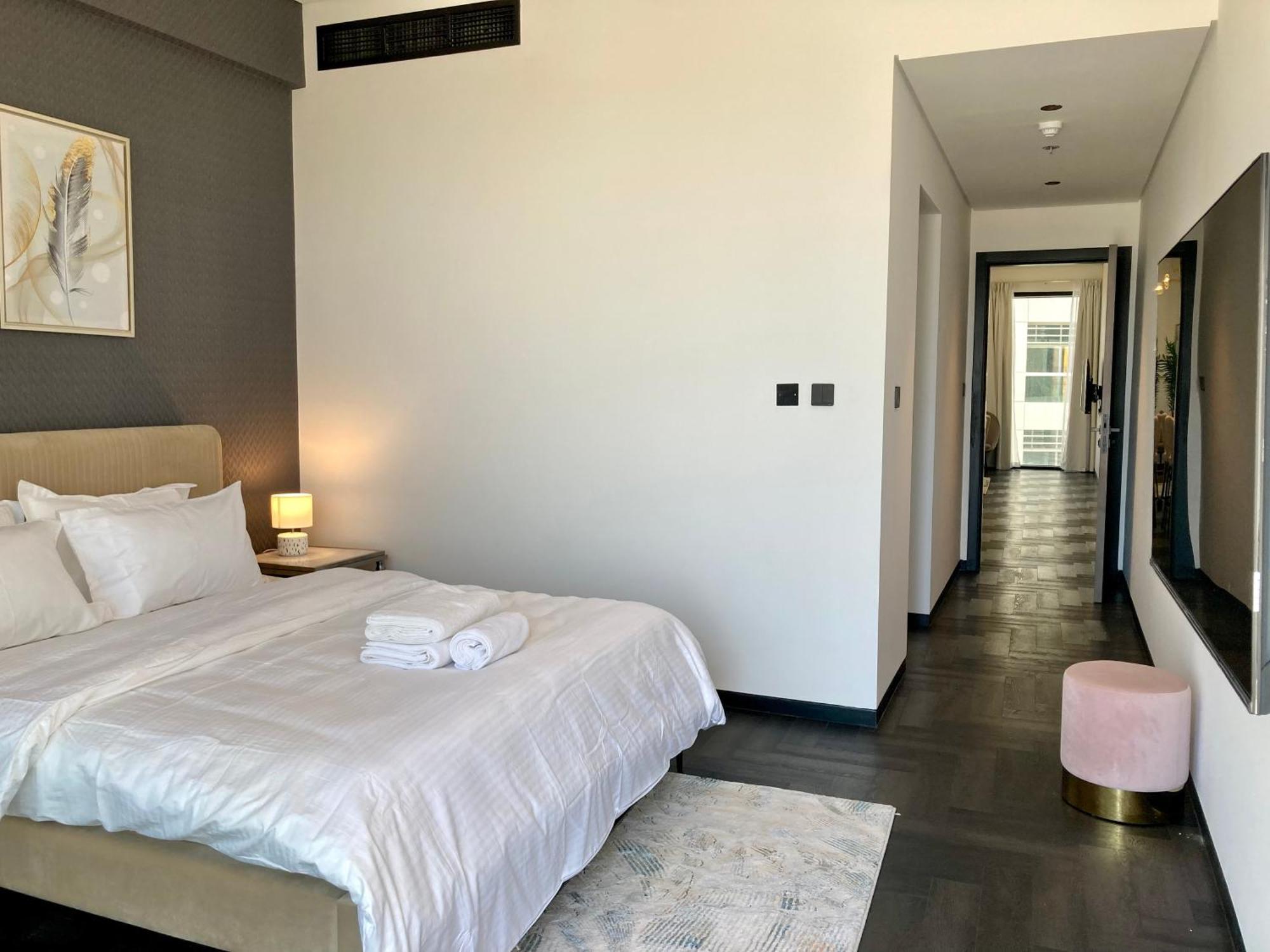 Elegant 2bhk In O Ten, Al Jaddaf Luxury & Comfort Combined Dvr 411 Apartment *